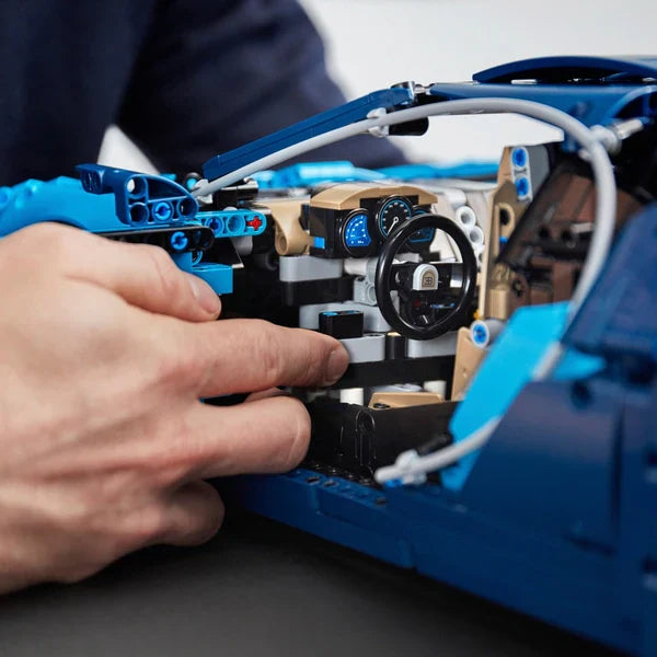 LEGO Technic Bugatti Chiron 3599 Peças