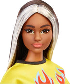 Barbie Boneca Fashionista, Curvilínea, Cabelo Longo Com Mechas E Blusa Chamativa