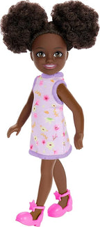 Boneca Barbie Chelsea 14 cm Vestido Floral Lilás Sapato Rosa com Coque