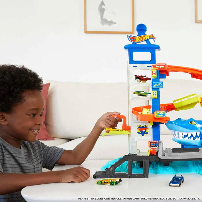 Hot Wheels Ataque de Tubarão com 1 Carro