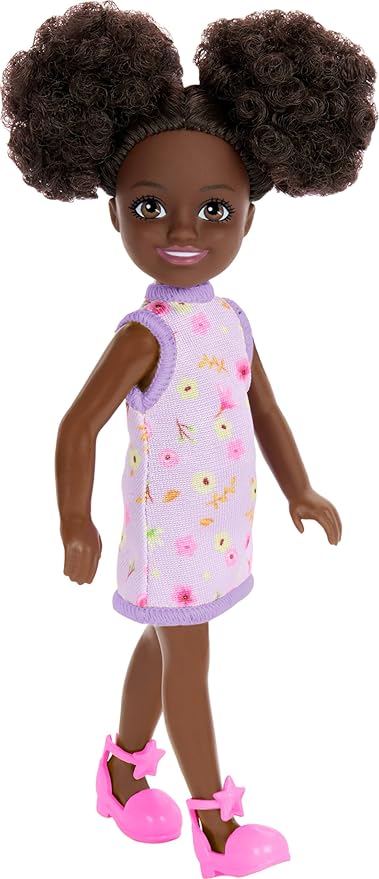 Boneca Barbie Chelsea 14 cm Vestido Floral Lilás Sapato Rosa com Coque