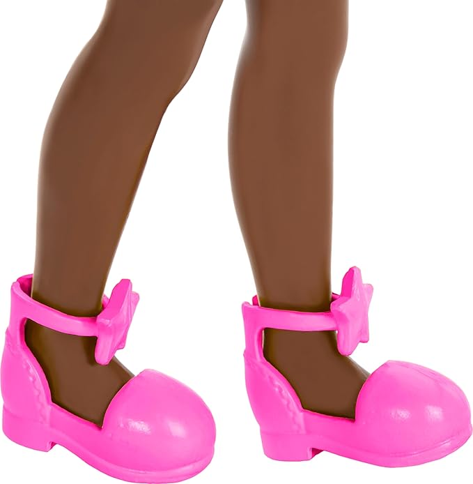 Boneca Barbie Chelsea 14 cm Vestido Floral Lilás Sapato Rosa com Coque